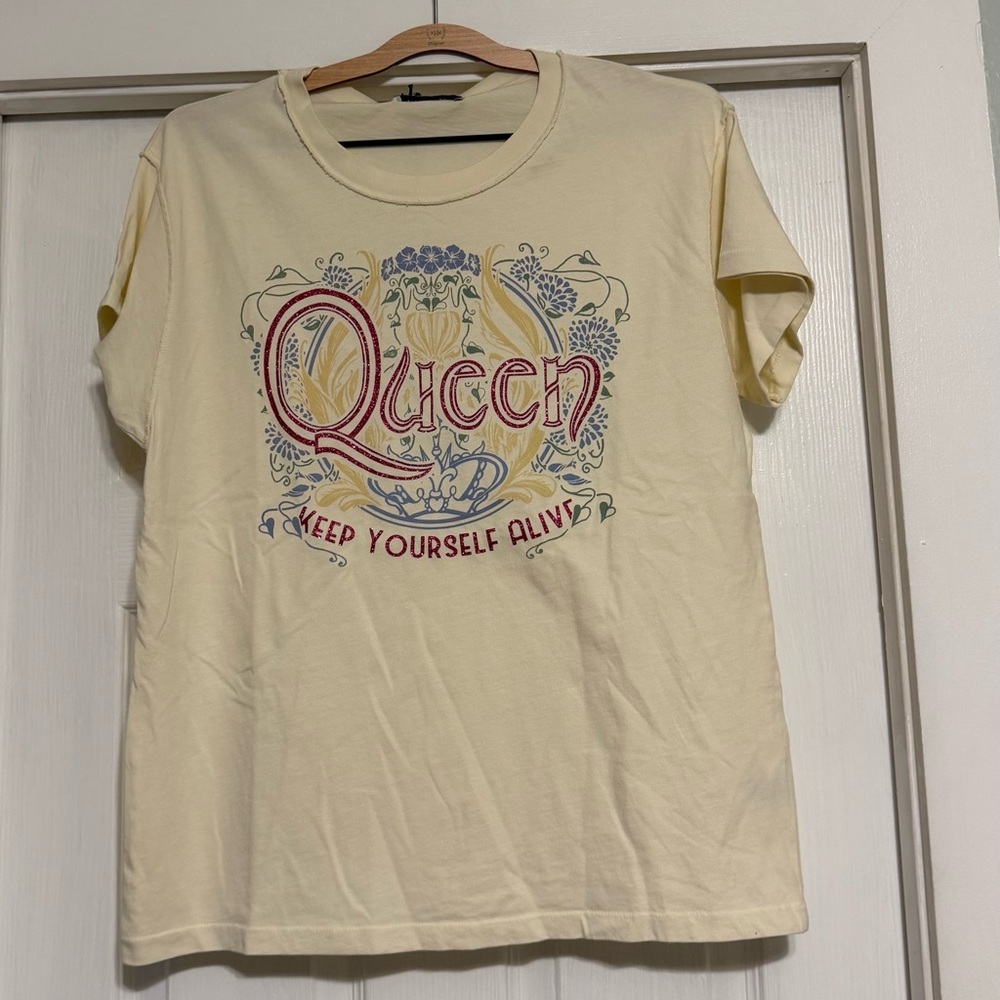 Daydreamer Queen “Keep Yourself Alive” Graphic Tee